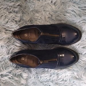 White Mountain blue shoes size 10